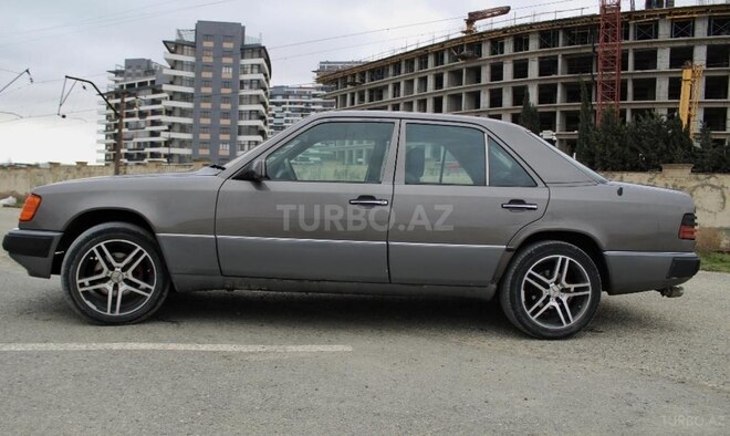 Mercedes E 230 1989, 280,000 km - 2.3 l - Bakı