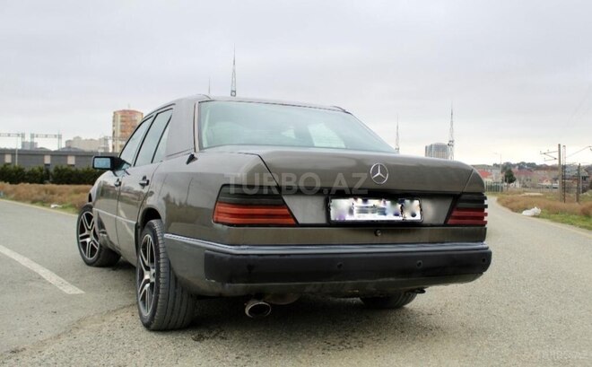 Mercedes E 230 1989, 280,000 km - 2.3 l - Bakı