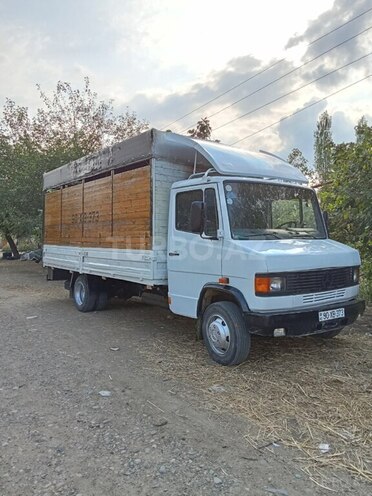 Mercedes 811 D 1993, 221,100 km - 4.0 l - Tovuz