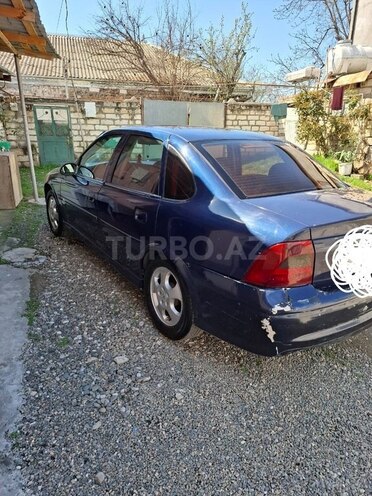 Opel Vectra 1999, 400,000 km - 1.6 l - Qazax