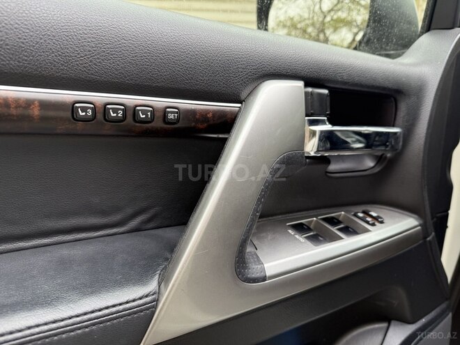 Toyota Land Cruiser 2013, 197,000 km - 4.6 l - Bakı