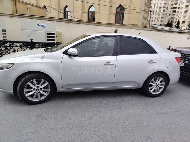 Kia Cerato 2010, 285,000 km - 2.0 l - Bakı