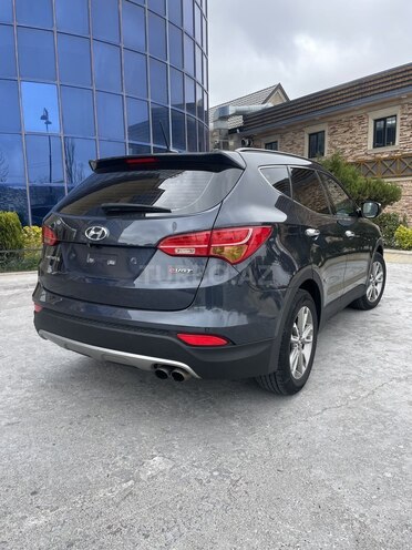 Hyundai Santa Fe-10