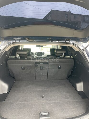 Hyundai Santa Fe-19