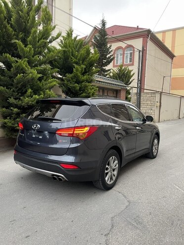 Hyundai Santa Fe-13