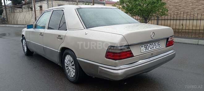 Mercedes E 200 d 1990, 123,500 km - 2.0 л - Gəncə