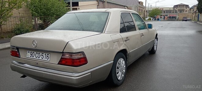 Mercedes E 200 d 1990, 123,500 km - 2.0 л - Gəncə