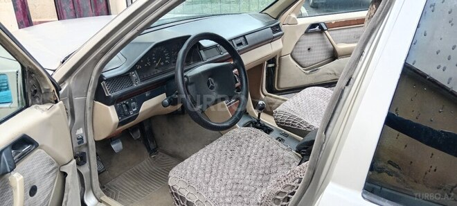 Mercedes E 200 d 1990, 123,500 km - 2.0 л - Gəncə