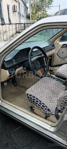 Mercedes E 200 d 1990, 123,500 km - 2.0 л - Gəncə