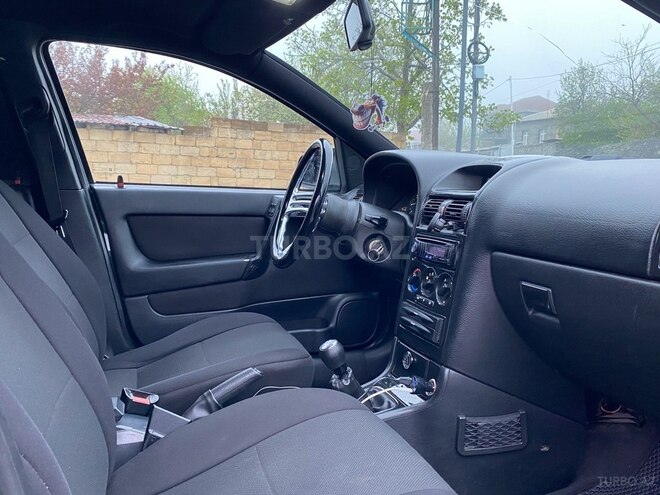 Opel Astra 2000, 326,000 km - 1.6 l - Qax