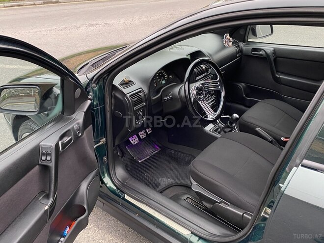 Opel Astra 2000, 326,000 km - 1.6 l - Qax