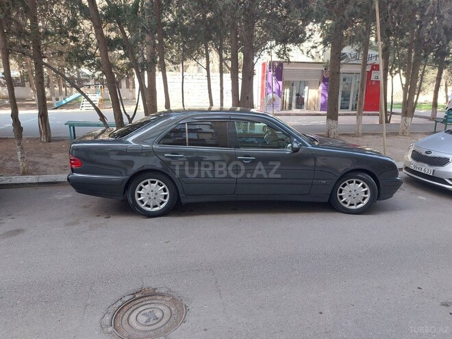 Mercedes E 220 d 2001, 391,000 km - 2.2 l - Bakı
