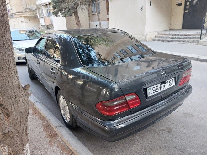 Mercedes E 220 d 2001, 391,000 km - 2.2 l - Bakı