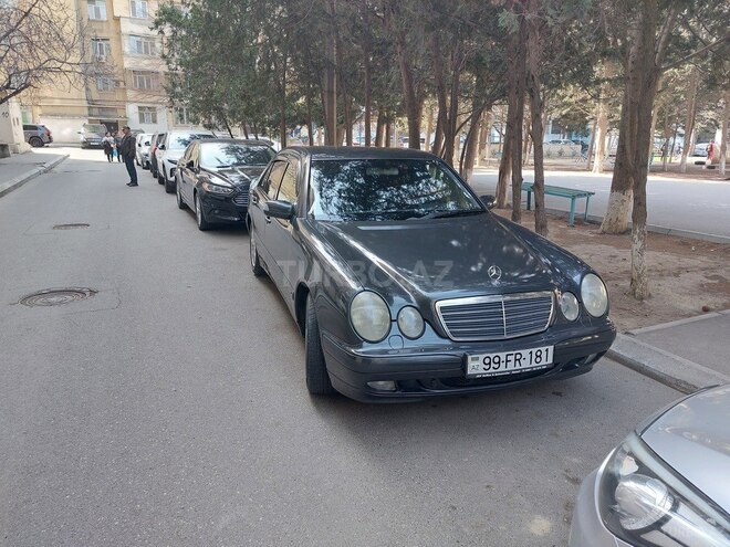 Mercedes E 220 d 2001, 391,000 km - 2.2 l - Bakı