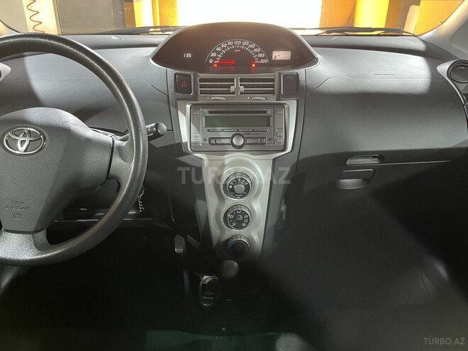 Toyota Yaris 2008, 100,900 km - 1.3 л - Bakı