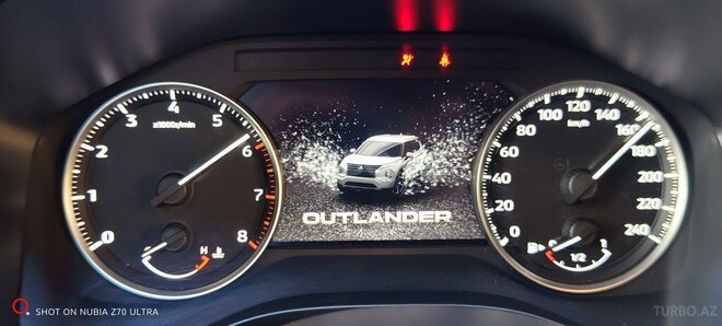 Mitsubishi Outlander 2023, 42,418 km - 2.5 л - Bakı
