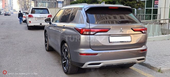 Mitsubishi Outlander 2023, 42,418 km - 2.5 л - Bakı
