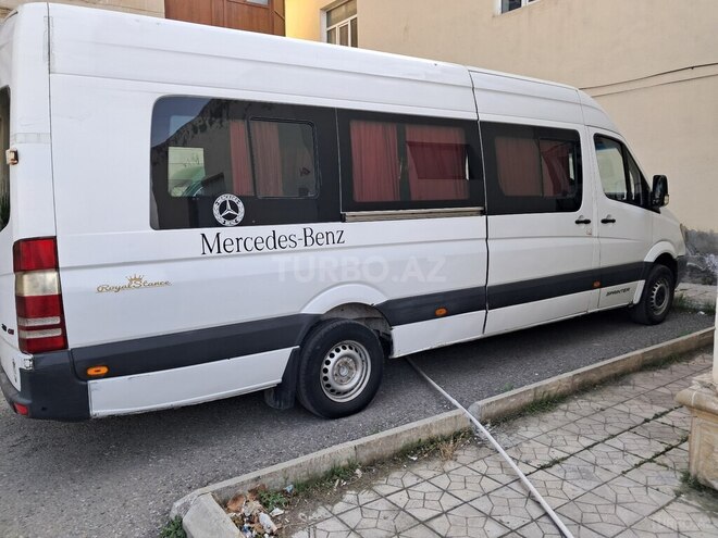 Mercedes Sprinter 515 2009, 352,000 km - 2.2 л - Yevlax