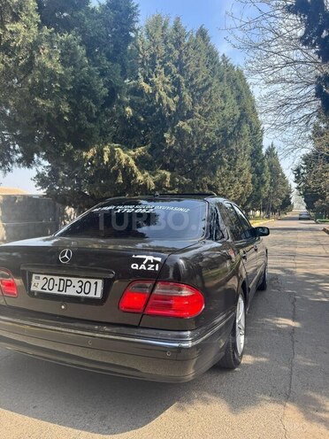Mercedes E 240 2000, 430,000 km - 2.4 l - Gəncə