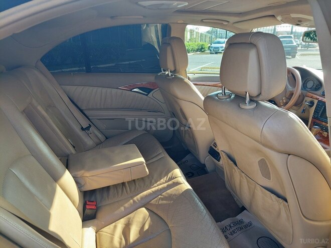 Mercedes E 350 2006, 330,000 km - 3.5 l - Bakı
