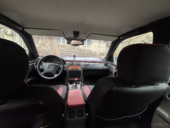 Mercedes E 230 1996, 318,000 km - 2.3 l - Bakı