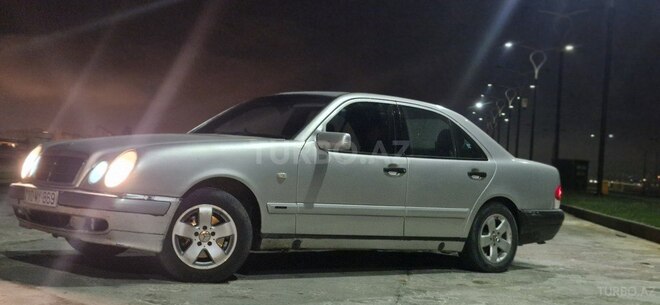 Mercedes E 230 1996, 318,000 km - 2.3 l - Bakı