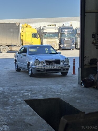 Mercedes E 230 1996, 318,000 km - 2.3 l - Bakı