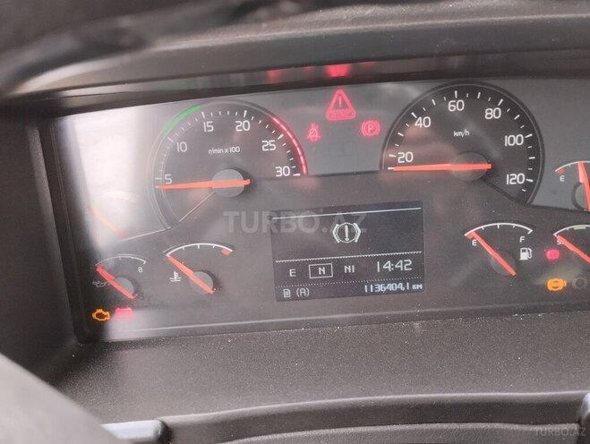 Volvo 460 2011, 1,136,404 km - 13.0 l - Bakı