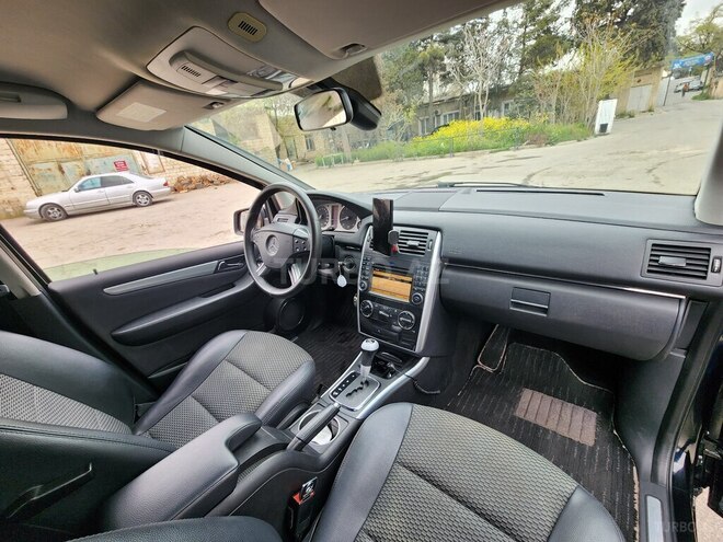 Mercedes B 170 2009, 177,000 km - 1.7 л - Bakı