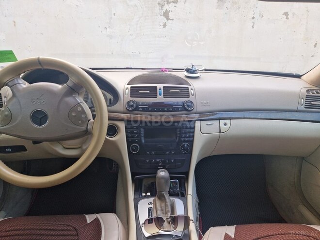 Mercedes E 240 2002, 399,000 km - 2.6 l - Bakı
