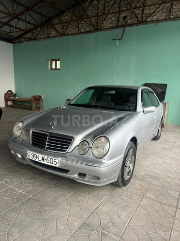 Mercedes E 240 2000, 298,000 km - 2.4 l - Gəncə