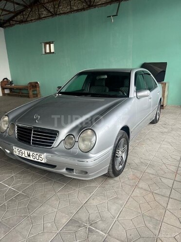 Mercedes E 240 2000, 298,000 km - 2.4 l - Gəncə