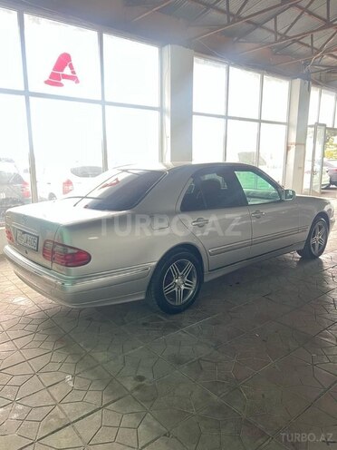 Mercedes E 240 2000, 298,000 km - 2.4 l - Gəncə