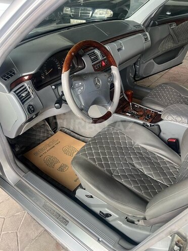 Mercedes E 240 2000, 298,000 km - 2.4 l - Gəncə