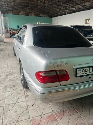 Mercedes E 240 2000, 298,000 km - 2.4 l - Gəncə