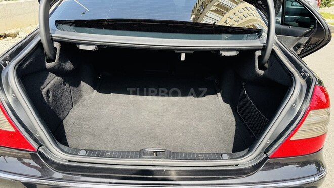 Mercedes E 220 d 2008, 313,850 km - 2.2 л - Bakı