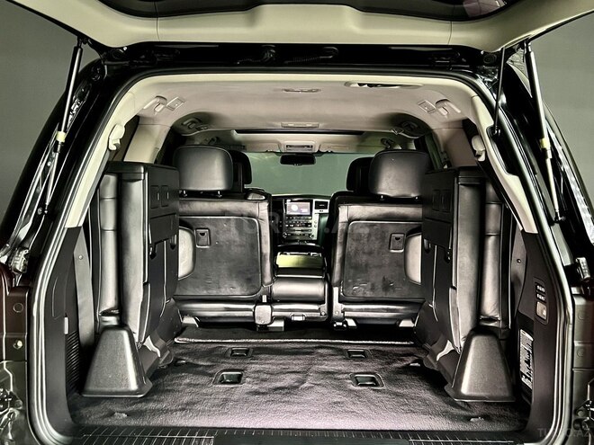 Lexus LX 570-17