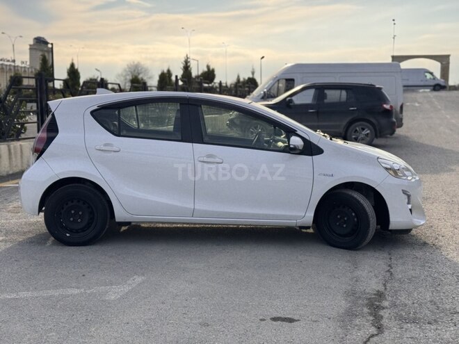 Toyota Aqua 2017, 121,000 km - 1.5 l - Bakı