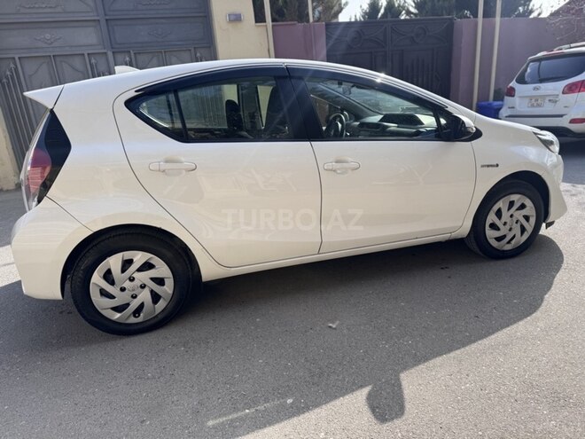 Toyota Aqua 2017, 121,000 km - 1.5 l - Bakı