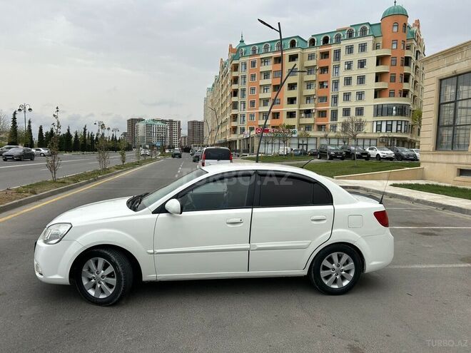 Kia Rio 2011, 230,000 km - 1.4 l - Bakı