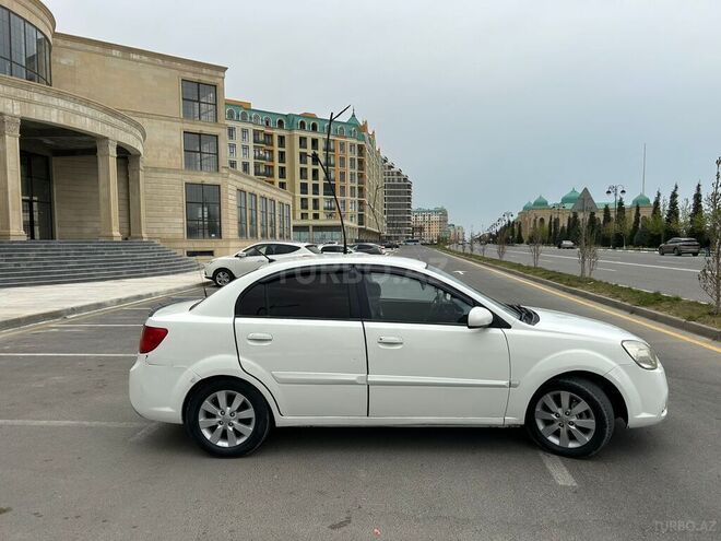 Kia Rio 2011, 230,000 km - 1.4 l - Bakı