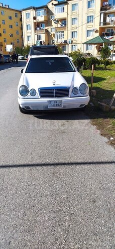 Mercedes E 240 1999, 282,543 km - 2.4 l - Quba