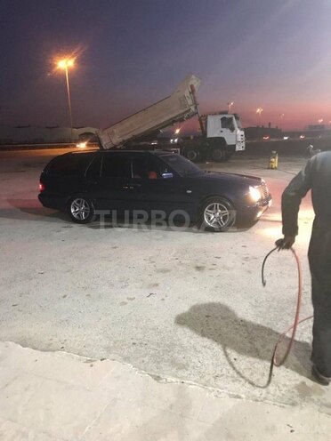 Mercedes E 200 1998, 450,000 km - 2.0 l - Bərdə