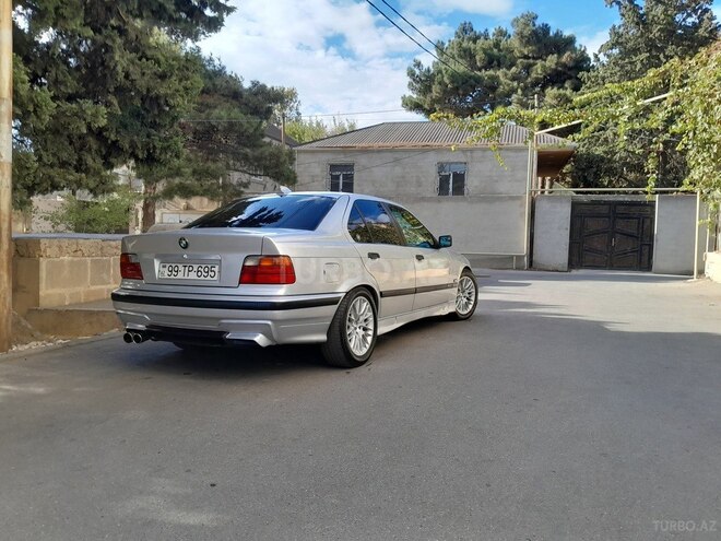 BMW 320 1993, 270,000 km - 2.0 l - Bakı