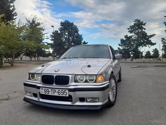 BMW 320 1993, 270,000 km - 2.0 l - Bakı