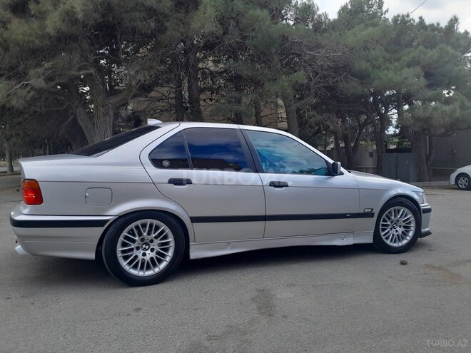 BMW 320 1993, 270,000 km - 2.0 l - Bakı