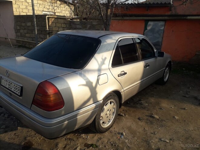Mercedes C 180 1995, 430,000 km - 1.8 l - Sumqayıt