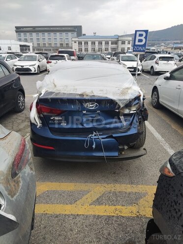 Hyundai Elantra 2018, 190,000 km - 2.0 л - Bakı