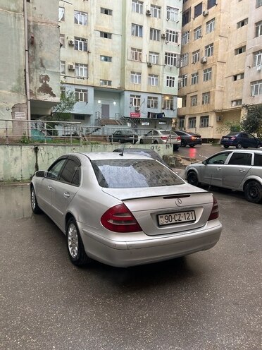 Mercedes E 220 d 2004, 444,000 km - 2.2 l - Bakı