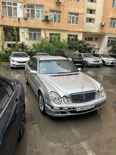 Mercedes E 220 d 2004, 444,000 km - 2.2 l - Bakı